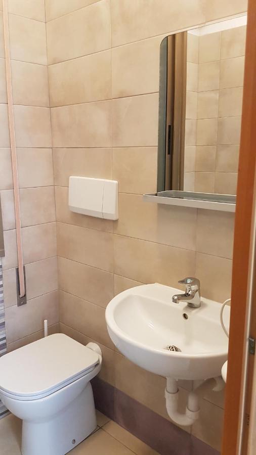 Albergo Paris ソットマリーナ エクステリア 写真