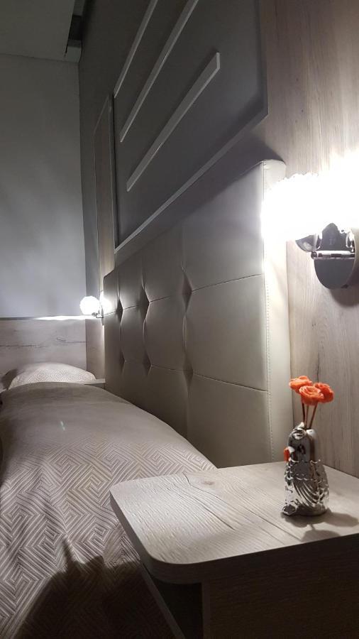 Albergo Paris ソットマリーナ エクステリア 写真